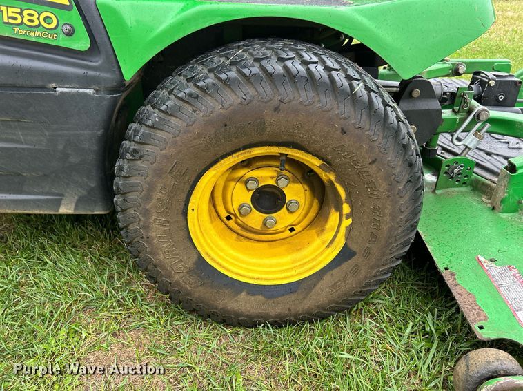 image for item MO9043 2016 John Deere 1580  lawn mower
