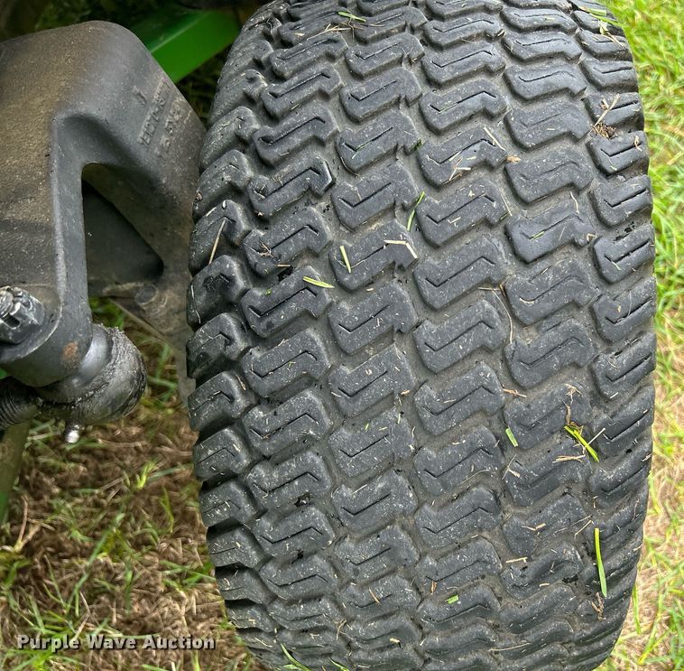 image for item MO9043 2016 John Deere 1580  lawn mower