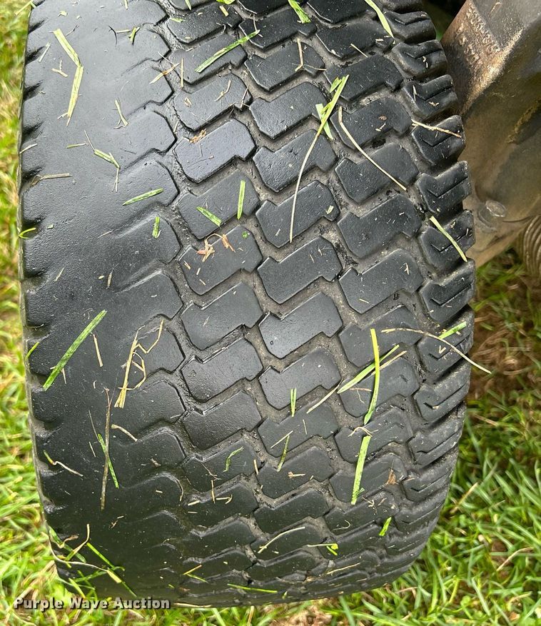 image for item MO9043 2016 John Deere 1580  lawn mower