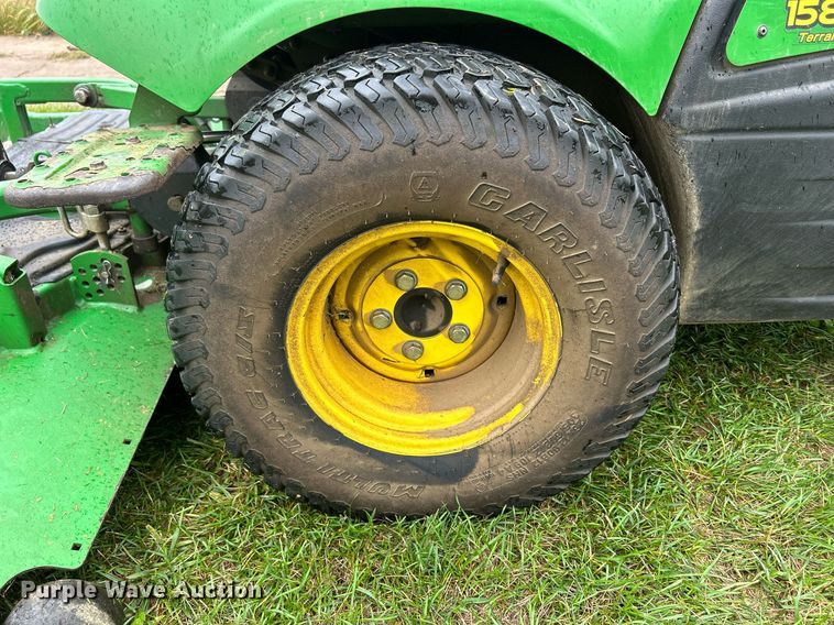 image for item MO9043 2016 John Deere 1580  lawn mower