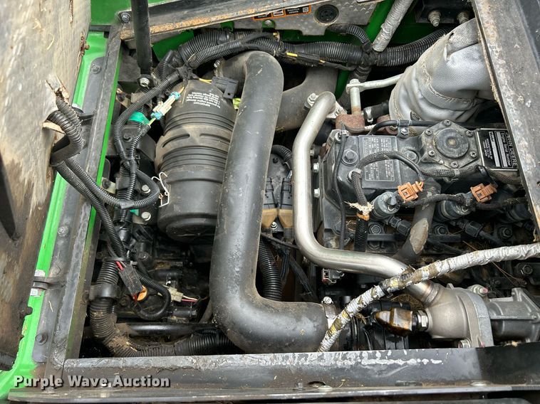 image for item MO9044 John Deere 1580  lawn mower