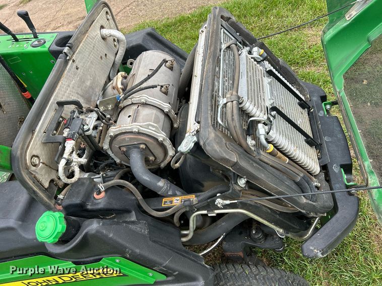 image for item MO9044 John Deere 1580  lawn mower