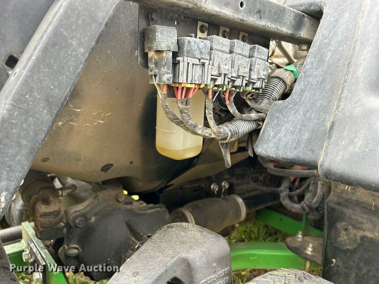 image for item MO9044 John Deere 1580  lawn mower