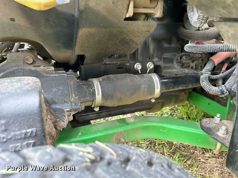 image for item MO9044 John Deere 1580  lawn mower