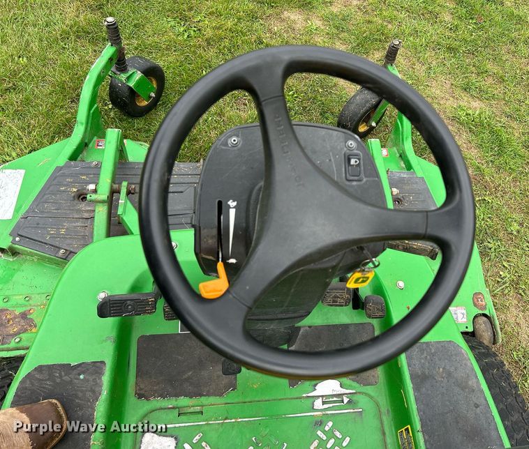 image for item MO9044 John Deere 1580  lawn mower
