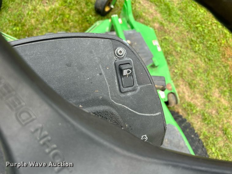 image for item MO9044 John Deere 1580  lawn mower