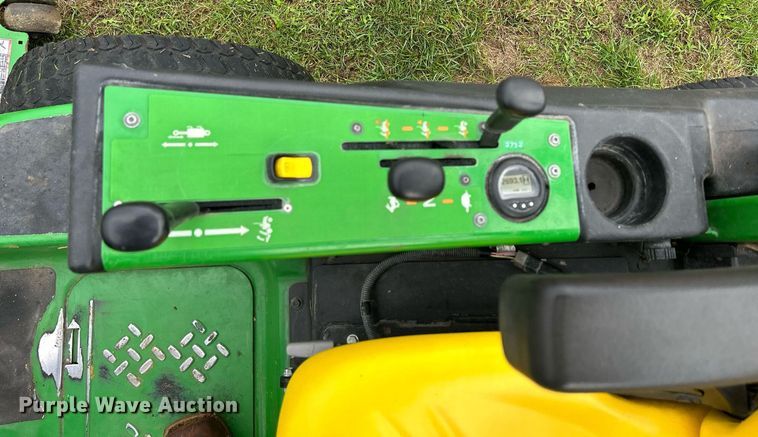 image for item MO9044 John Deere 1580  lawn mower