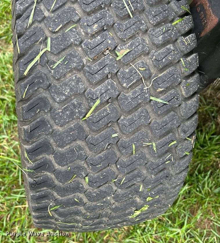 image for item MO9044 John Deere 1580  lawn mower