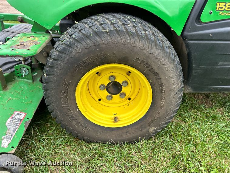 image for item MO9044 John Deere 1580  lawn mower