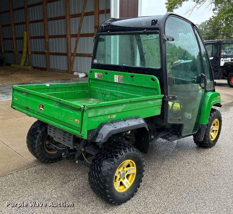 image for item MO9046 2009 John Deere Gator XUV 620i  utility vehicle