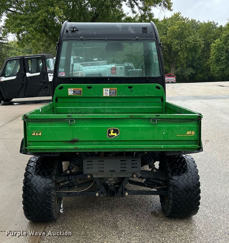 image for item MO9046 2009 John Deere Gator XUV 620i  utility vehicle