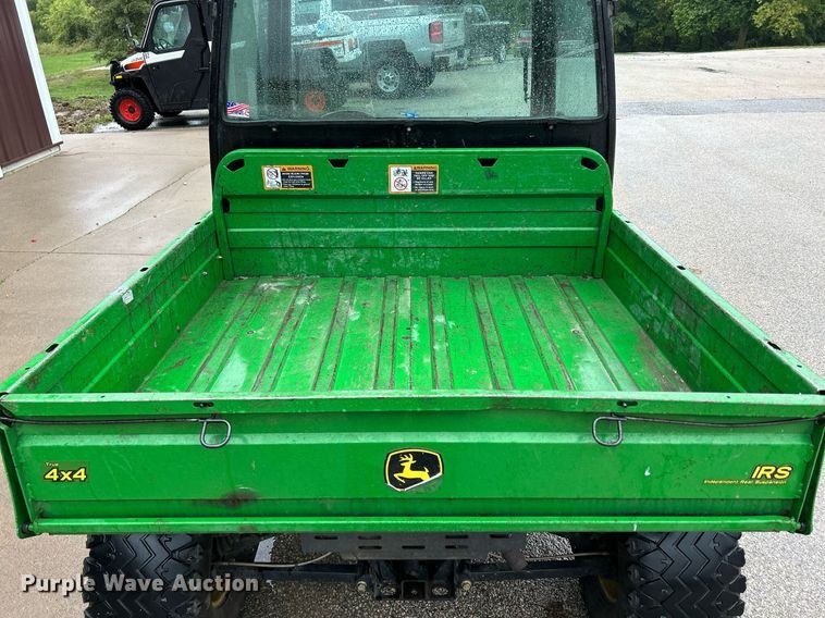 image for item MO9046 2009 John Deere Gator XUV 620i  utility vehicle