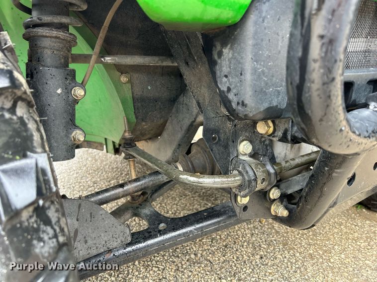 image for item MO9046 2009 John Deere Gator XUV 620i  utility vehicle