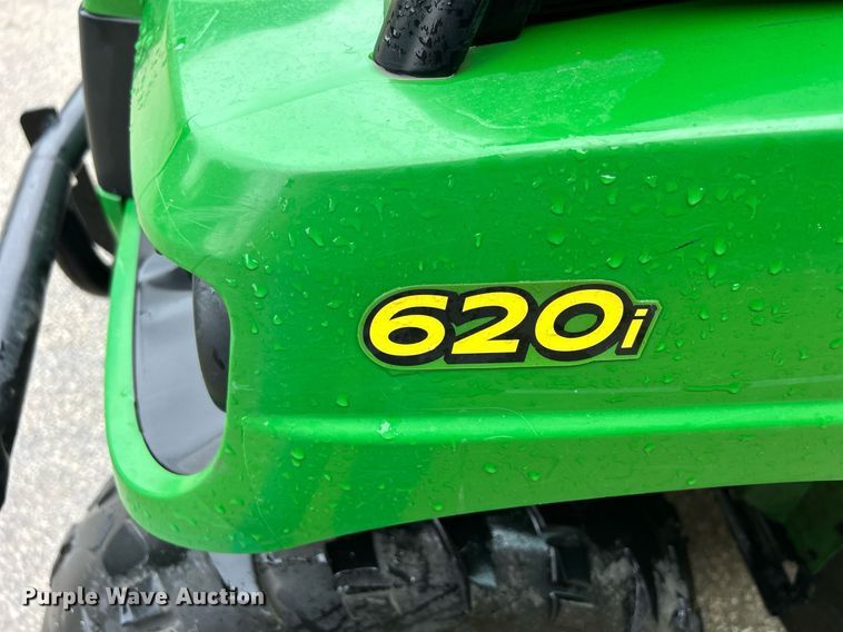 image for item MO9046 2009 John Deere Gator XUV 620i  utility vehicle