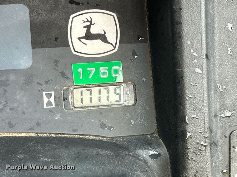 image for item MO9046 2009 John Deere Gator XUV 620i  utility vehicle