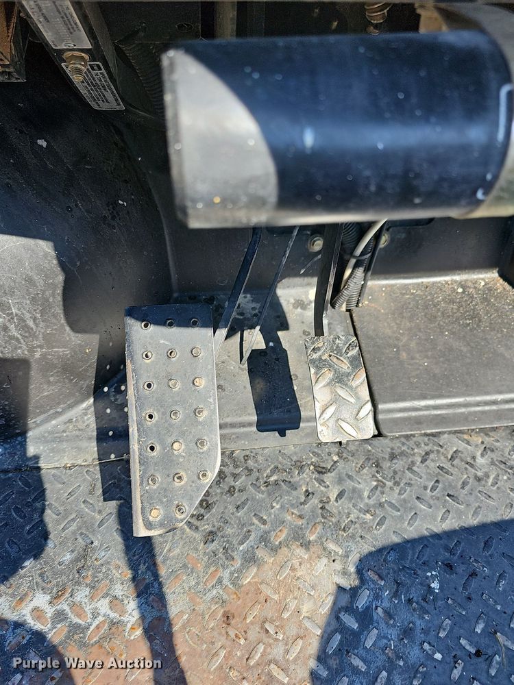 image for item MP9508 2010 Toro Workman MDX  utility vehicle