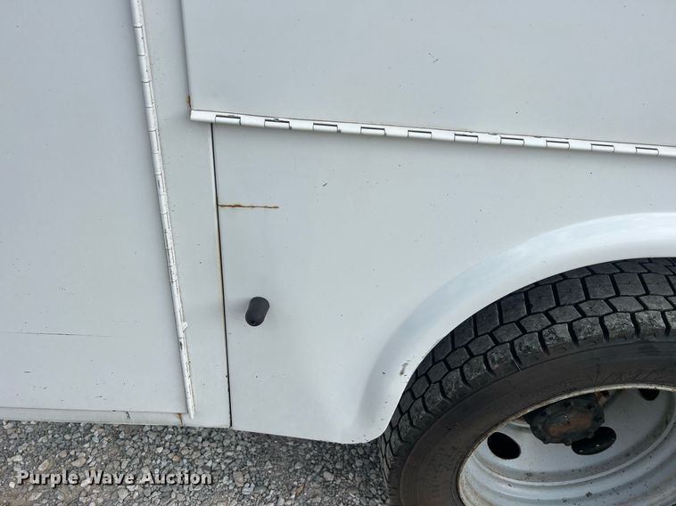 image for item NA9171 2006  Ford F450 Super Duty XL  utility / service truck