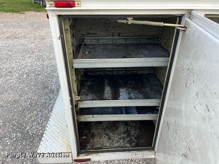 image for item NA9171 2006  Ford F450 Super Duty XL  utility / service truck