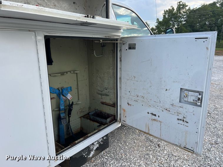 image for item NA9171 2006  Ford F450 Super Duty XL  utility / service truck