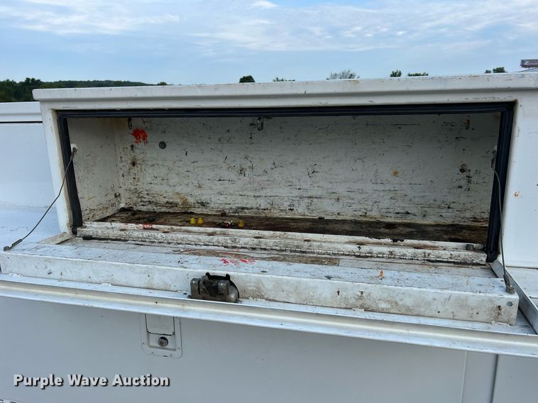 image for item NA9171 2006  Ford F450 Super Duty XL  utility / service truck