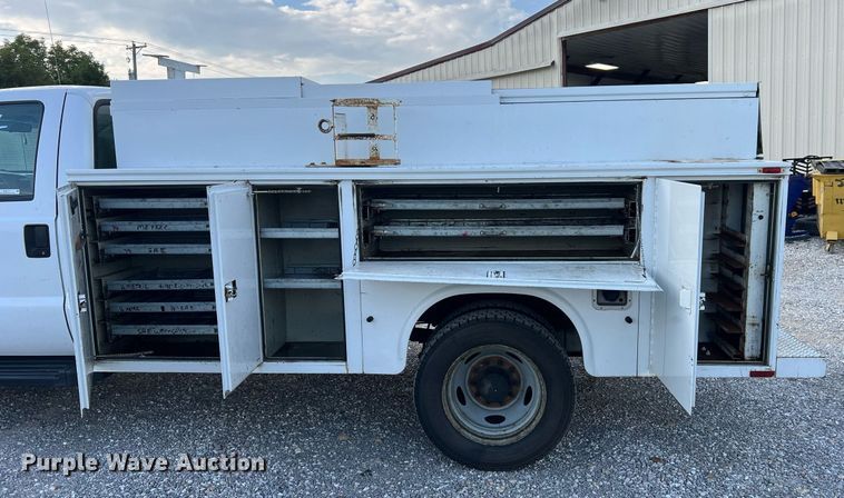 image for item NA9171 2006  Ford F450 Super Duty XL  utility / service truck