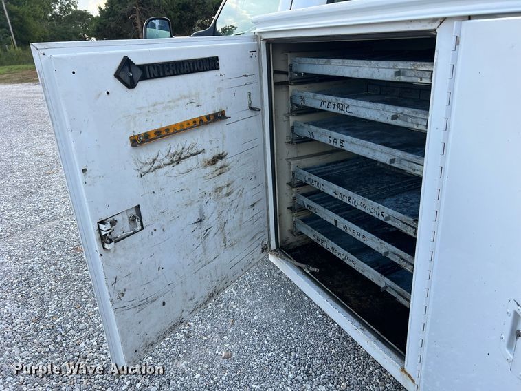 image for item NA9171 2006  Ford F450 Super Duty XL  utility / service truck