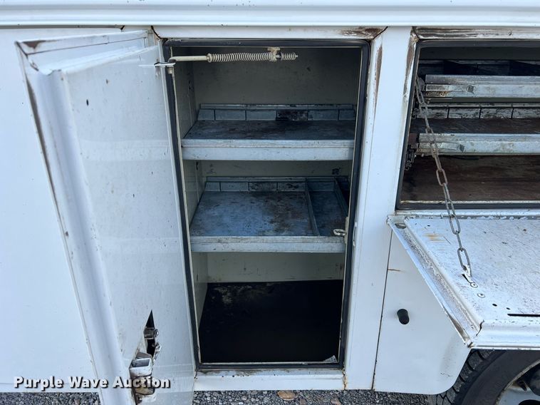 image for item NA9171 2006  Ford F450 Super Duty XL  utility / service truck