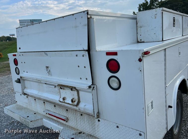 image for item NA9171 2006  Ford F450 Super Duty XL  utility / service truck