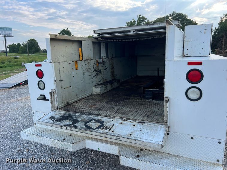 image for item NA9171 2006  Ford F450 Super Duty XL  utility / service truck