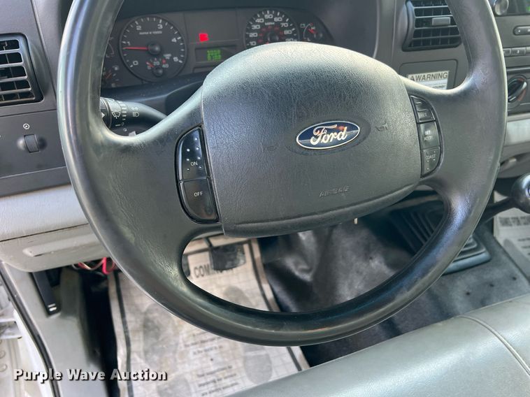 image for item NA9171 2006  Ford F450 Super Duty XL  utility / service truck