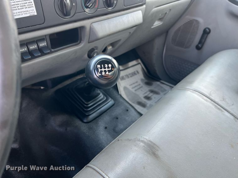 image for item NA9171 2006  Ford F450 Super Duty XL  utility / service truck