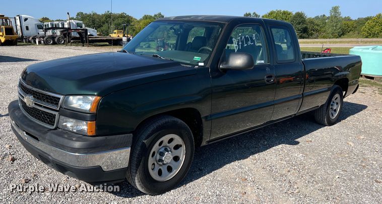 image for item NA9188 2006 Chevrolet Silverado 1500  Ext. Cab pickup truck