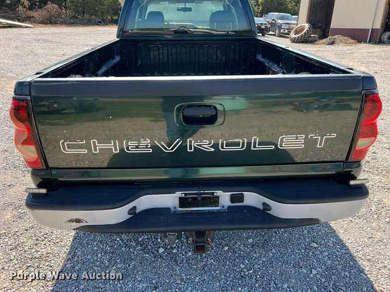 image for item NA9188 2006 Chevrolet Silverado 1500  Ext. Cab pickup truck