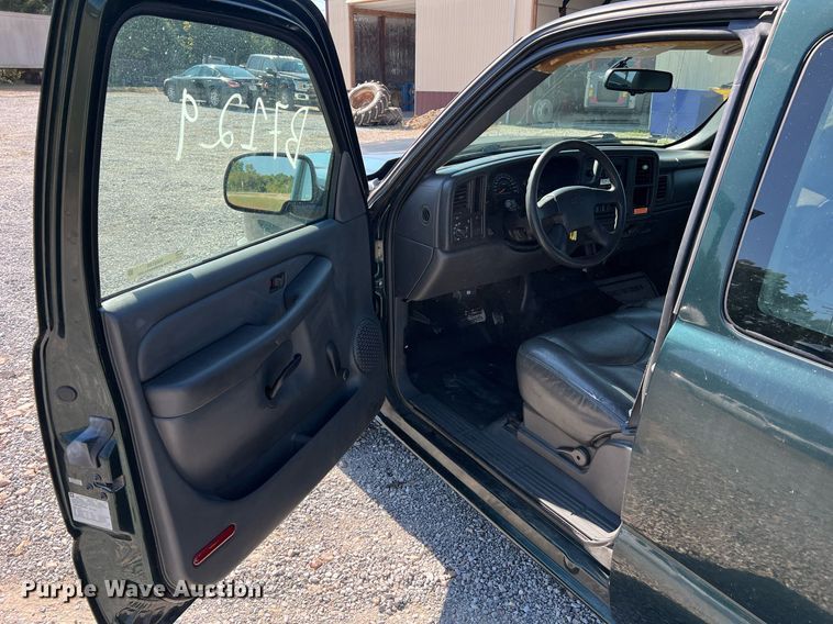 image for item NA9188 2006 Chevrolet Silverado 1500  Ext. Cab pickup truck