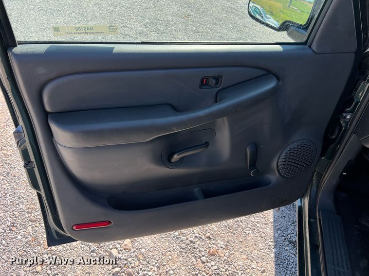 image for item NA9188 2006 Chevrolet Silverado 1500  Ext. Cab pickup truck