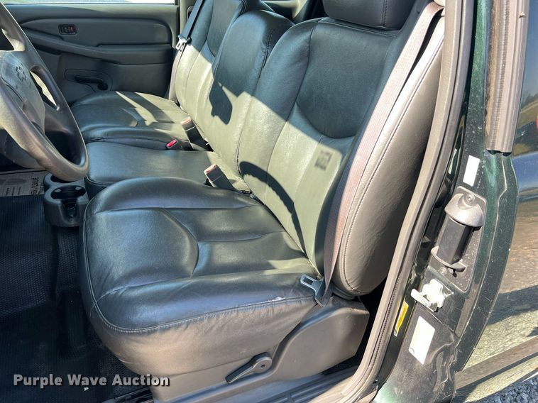 image for item NA9188 2006 Chevrolet Silverado 1500  Ext. Cab pickup truck