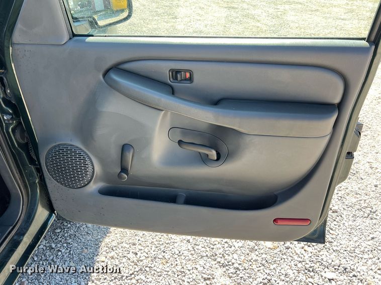 image for item NA9188 2006 Chevrolet Silverado 1500  Ext. Cab pickup truck