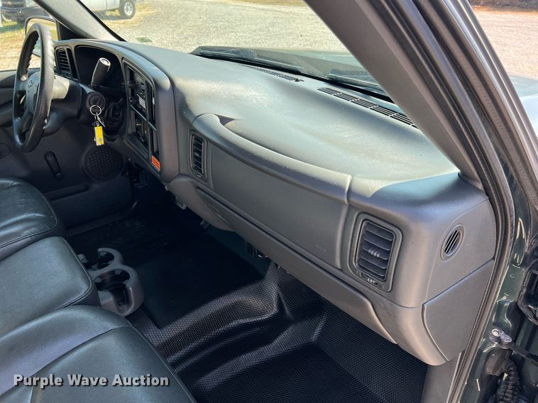 image for item NA9188 2006 Chevrolet Silverado 1500  Ext. Cab pickup truck