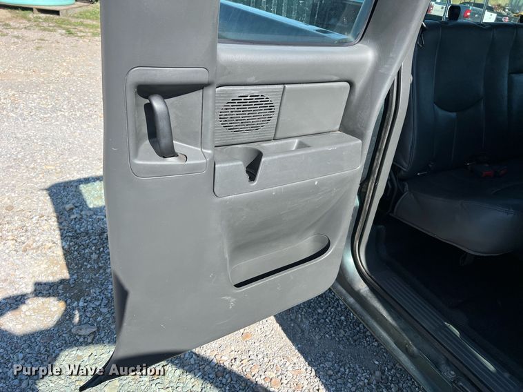 image for item NA9188 2006 Chevrolet Silverado 1500  Ext. Cab pickup truck