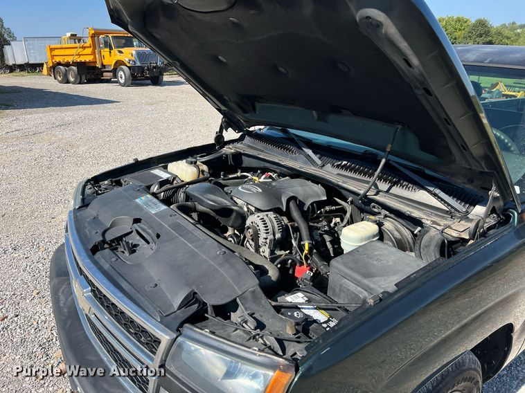 image for item NA9188 2006 Chevrolet Silverado 1500  Ext. Cab pickup truck