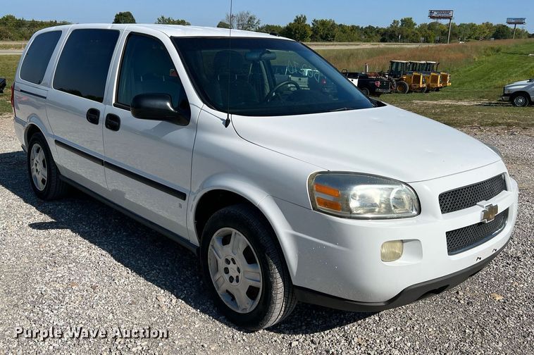 image for item NA9189 2007 Chevrolet Uplander LS  van