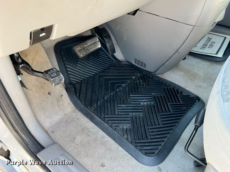 image for item NA9189 2007 Chevrolet Uplander LS  van