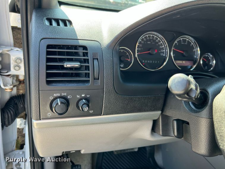 image for item NA9189 2007 Chevrolet Uplander LS  van