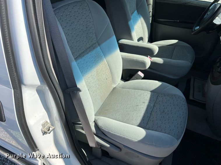 image for item NA9189 2007 Chevrolet Uplander LS  van