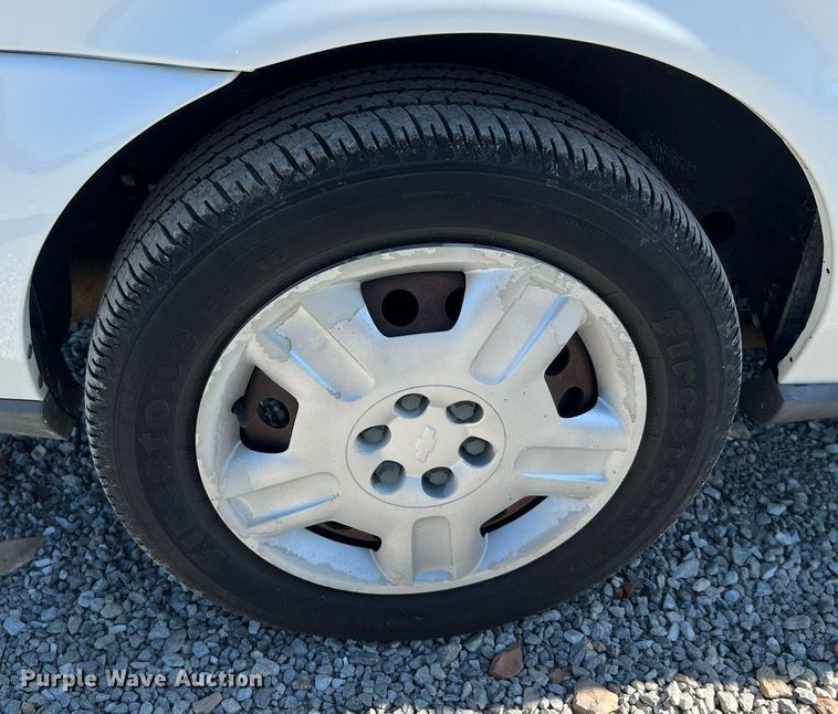 image for item NA9189 2007 Chevrolet Uplander LS  van