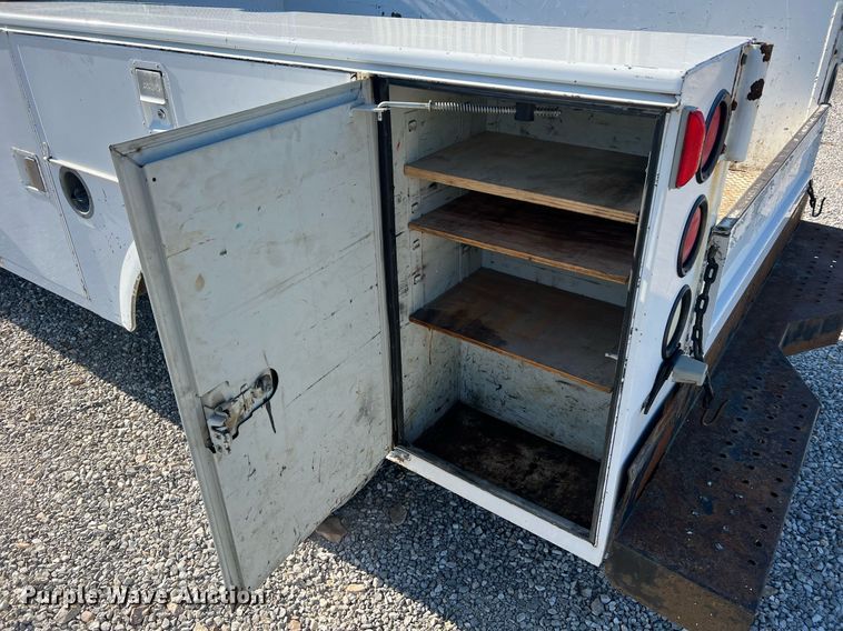 image for item NA9190 2005 Dodge Ram 2500  utility bed pickup truck