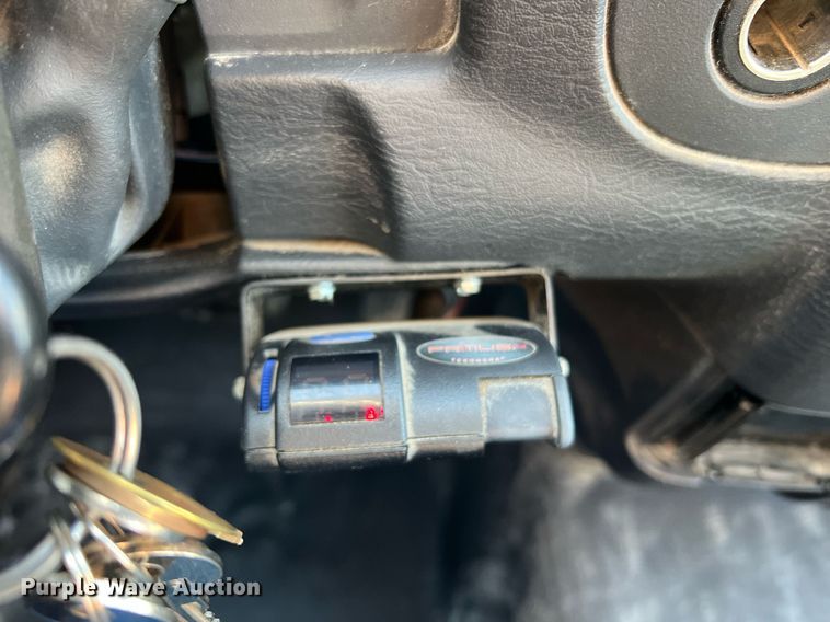 image for item NA9190 2005 Dodge Ram 2500  utility bed pickup truck