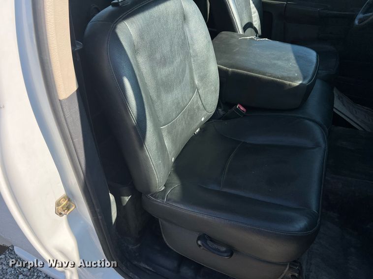 image for item NA9190 2005 Dodge Ram 2500  utility bed pickup truck