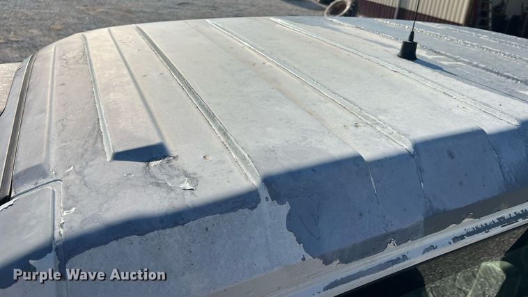 image for item NA9192 2003 International  7600 6x4  semi truck