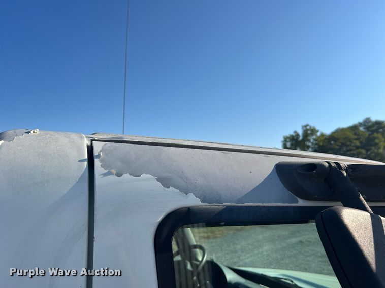 image for item NA9192 2003 International  7600 6x4  semi truck